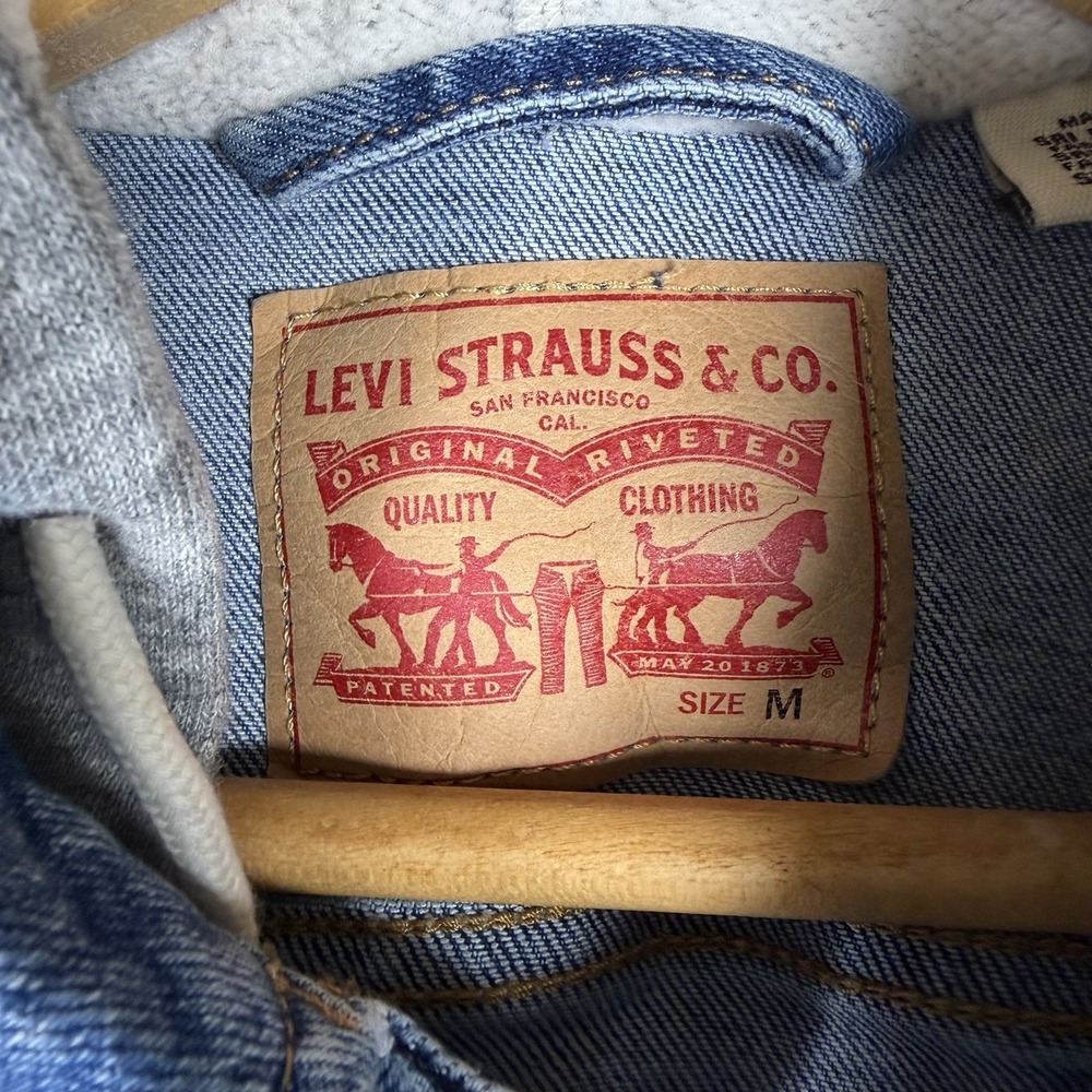 Levi's Hybrid Trucker Jean Jacket Women's Medium Hooded Denim Button Close Flaw - Picture 3 of 11